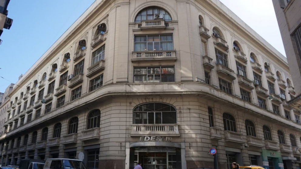 La oficina está ubicada en San José 190, en el centro porteño.