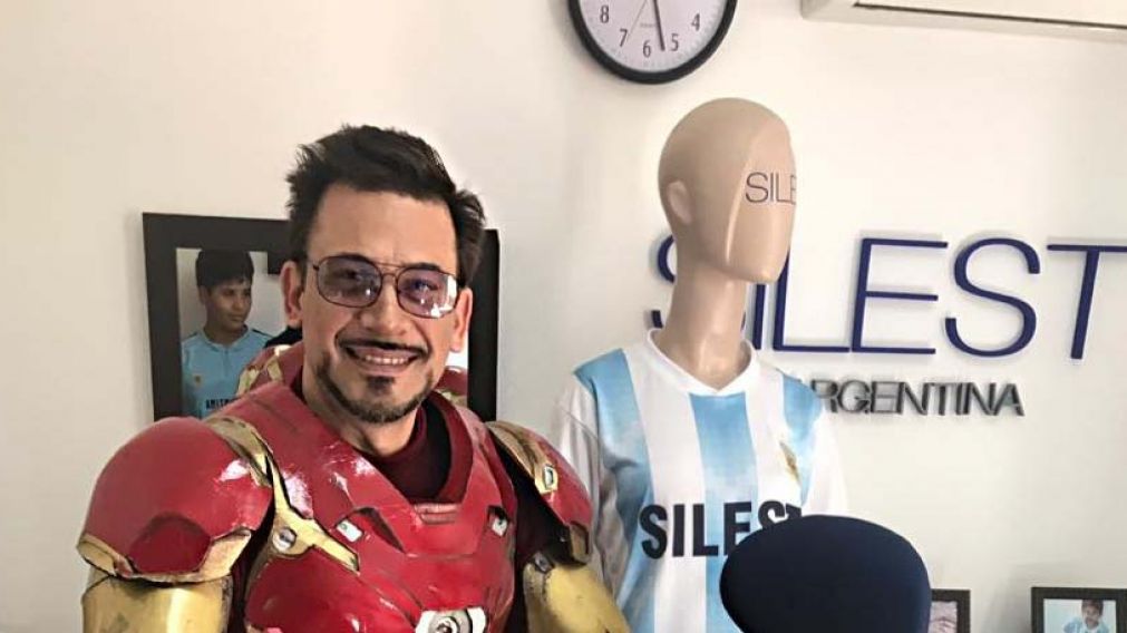 Gustavo Loiácono con el traje de Iron Man.