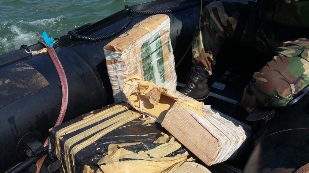Luego del amplio rastrillaje y con la colaboraci�n de la Polic�a de Misiones, se lograron recuperar m�s de 230 kilogramos de marihuana