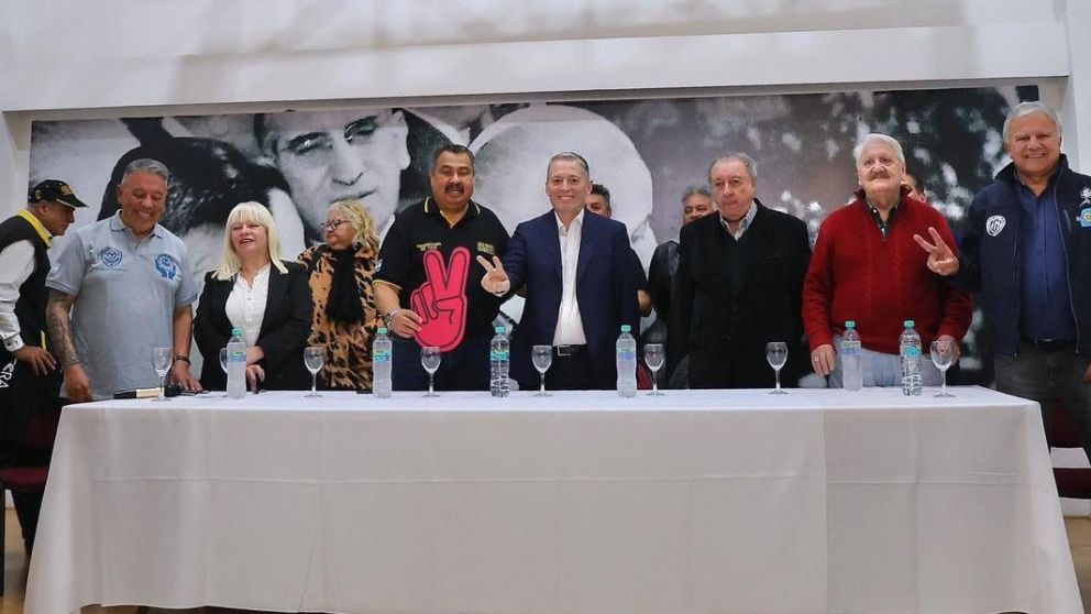 Estuvo acompa�ado en el encuentro por referentes de los trabajadores organizados.