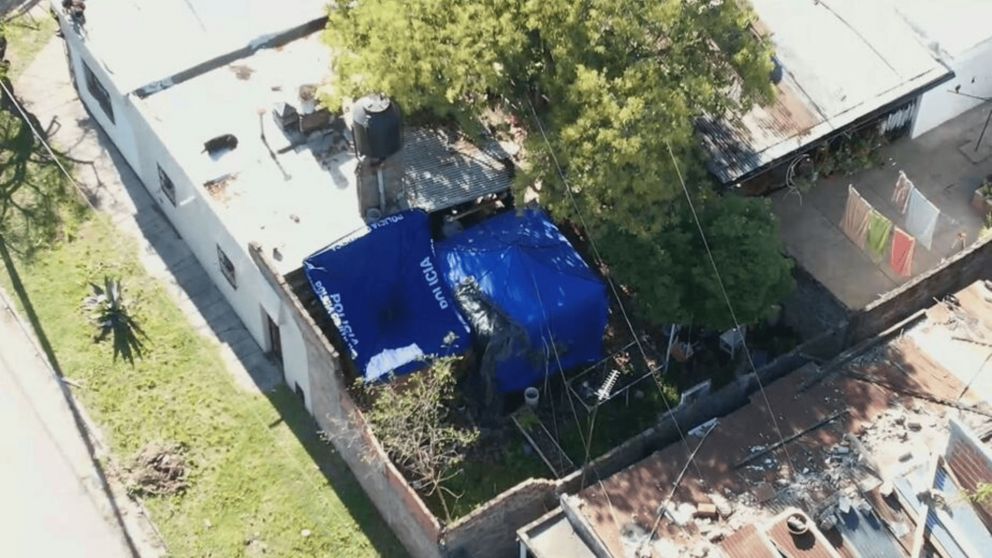 La en la que hallaron a las v�ctimas y compromete a los acusados.