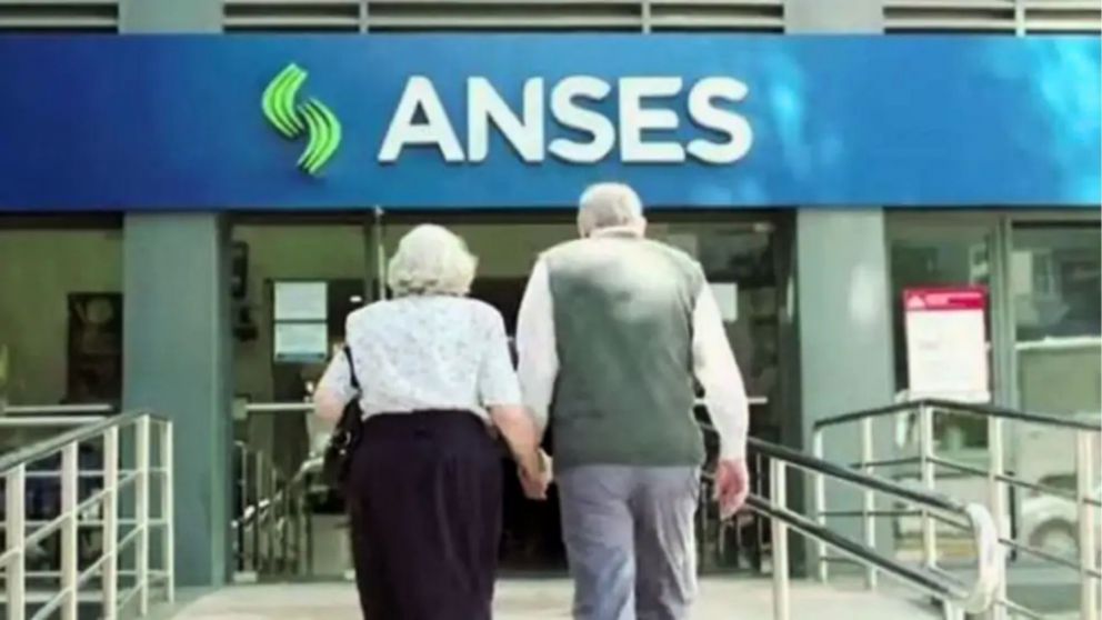 Anses confirmó la suba en los montos de jubilaciones, pensiones y asignaciones familiares desde octubre (Imagen ilustrativa).
