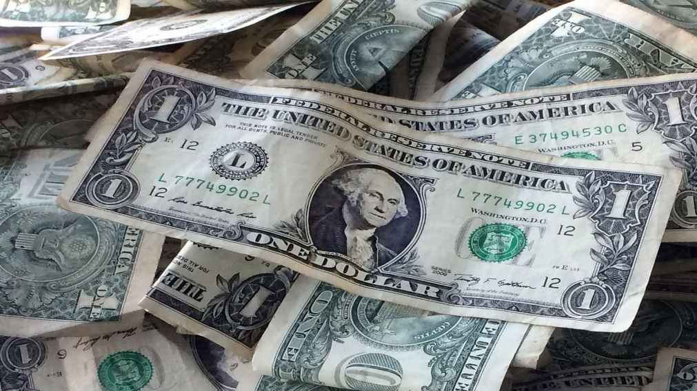 El dólar subió a pesar de la intervención del Banco Central.