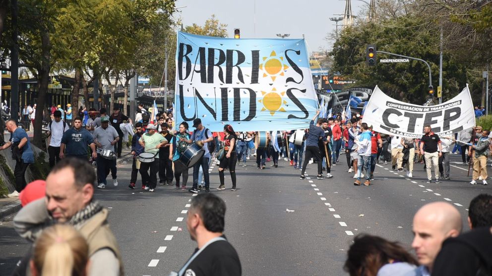 Marcharon al Ministerio de Salud y de Desarrollo Social. (Cr�nica/Jonatan Moreno)