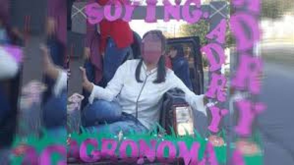 La chica hizo todo lo que hace una recién recibida...salvo recibirse.