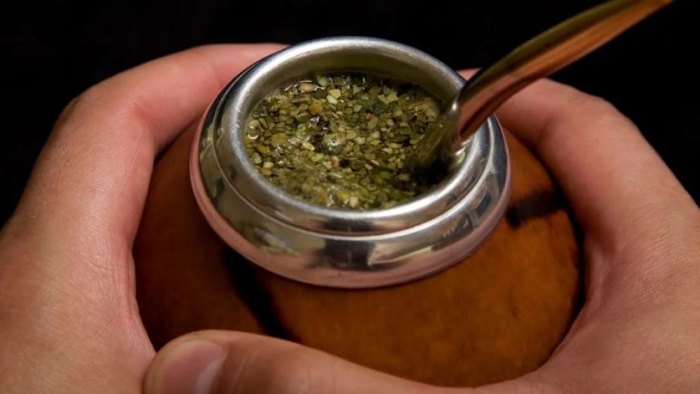 El objeto impactó de lleno en la nuca de la víctima. (Imagen ilustrativa)