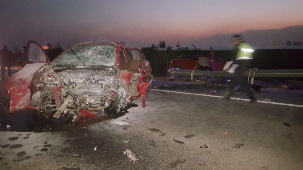 Así quedó el auto luego del accidente. (Twitter)