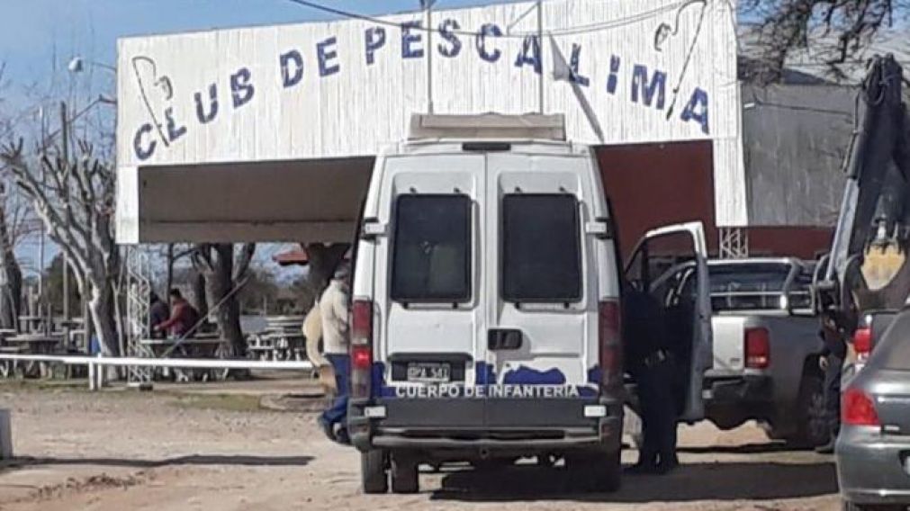 Autoridades trabajan en la zona del macabro hallazgo (Gentileza Radio Libre Lima).