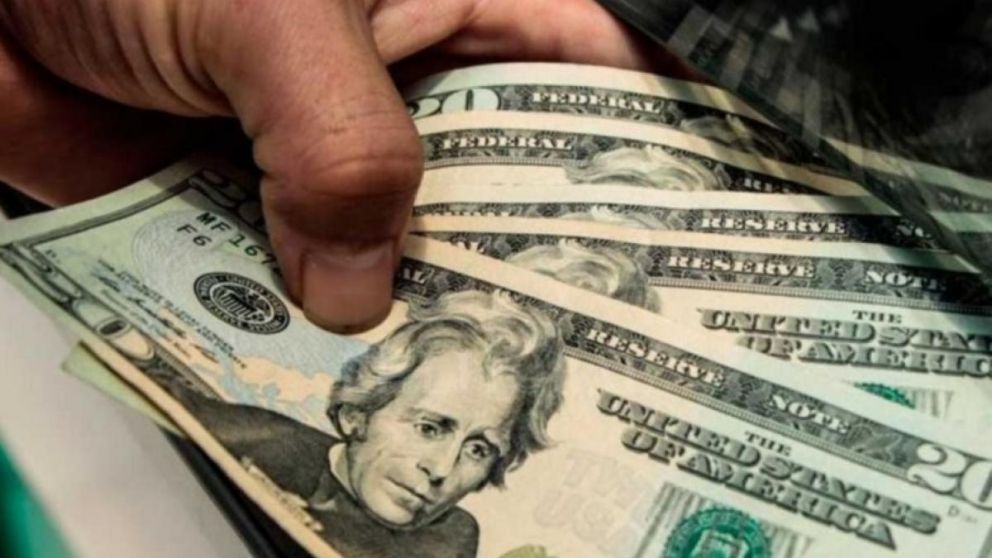 La divisa bajó tras la asunción de Hernán Lacunza.