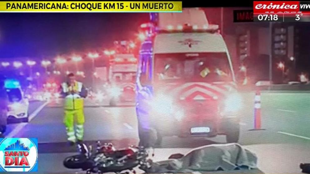 El cuerpo de la v�ctima fatal, en la calzada (Captura/Cr�nica HD).