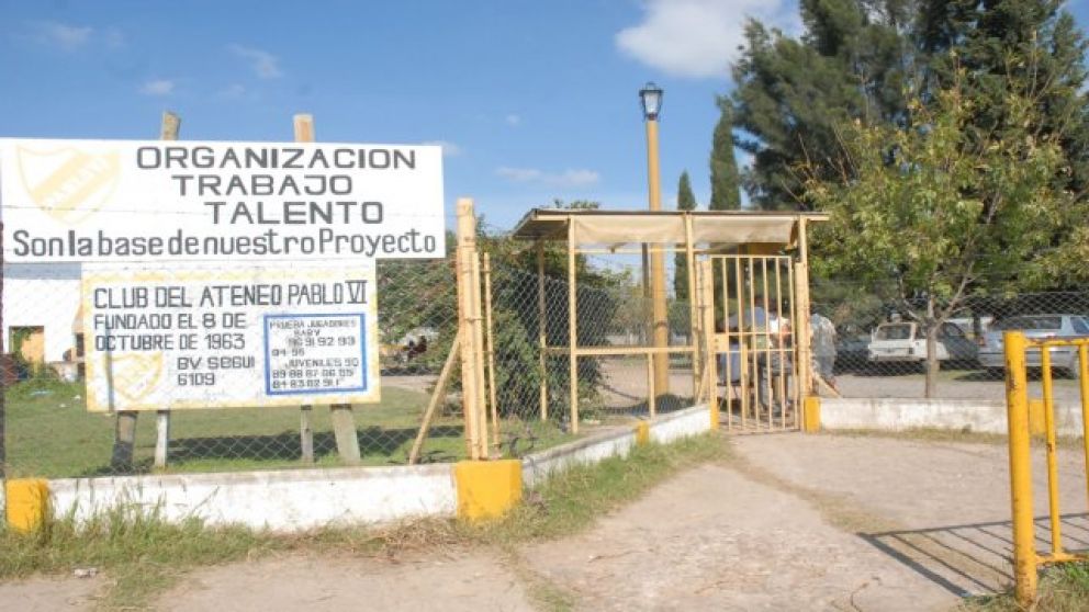La cancha donde el menor recibió el disparo en la cabeza (Gentileza La Capital).