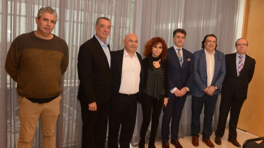 Especialistas del tema y autoridades del Grupo Crónica, en otro encuentro destacado (Hernán Nersesián-Diario Crónica).