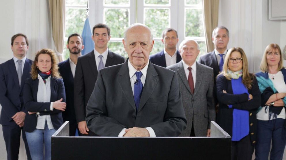 Así daba su mensaje el economista y precandidato a presidente.