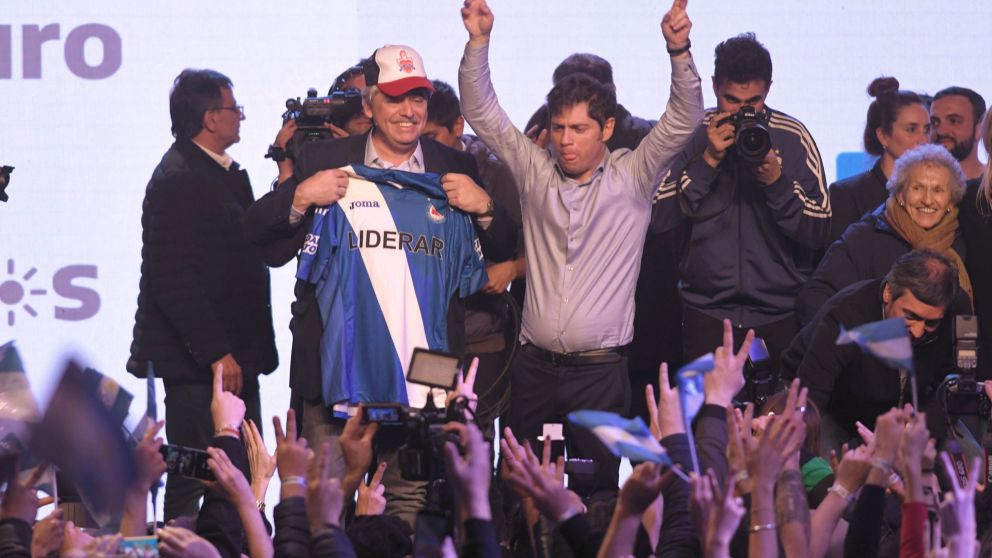 El ex ministro de Economía celebró los resultado de las PASO junto a Alberto Fernández. (Télam)