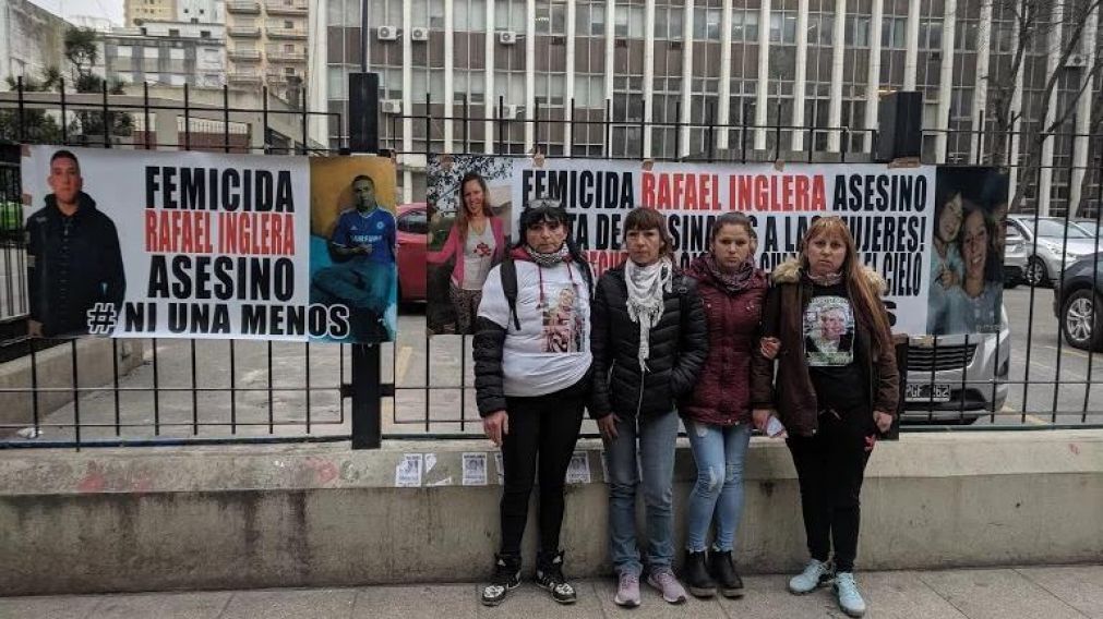 Familiares de Nancy Segura pidiendo justicia antes del juicio (Gentileza: La Capital).