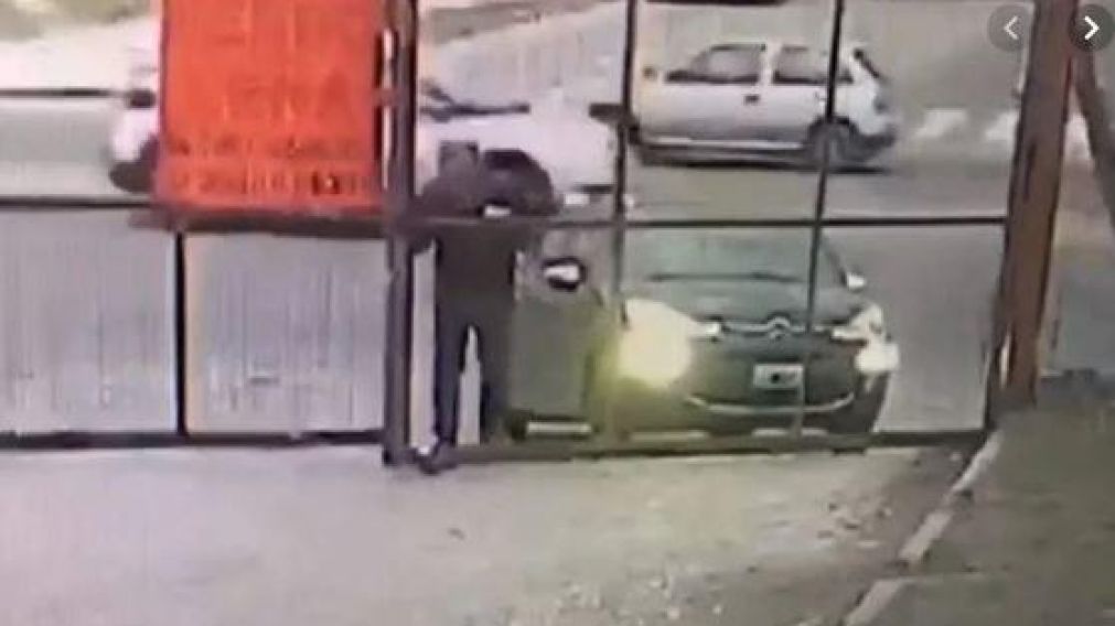 El robo quedó registrado por cámaras de seguridad. (Captura de video)