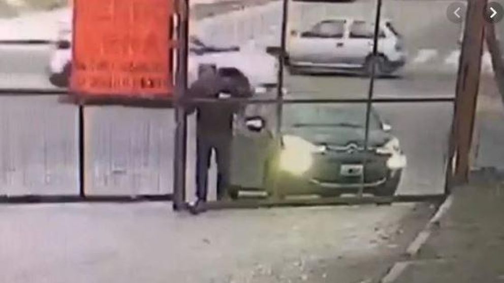 El robo quedó registrado por cámaras de seguridad. (Captura de video)