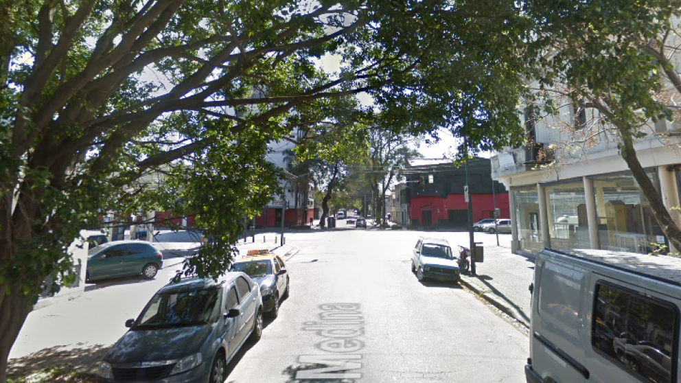 El primer operativo serealizó en la calle Medina al 600 en Parque Avellaneda. (Google Street View)
