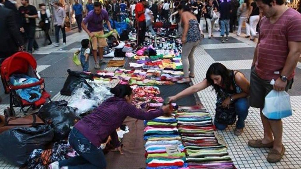 La zona Once y la estación Once de Septiembre, son las principales zonas de venta de productos falsificados.