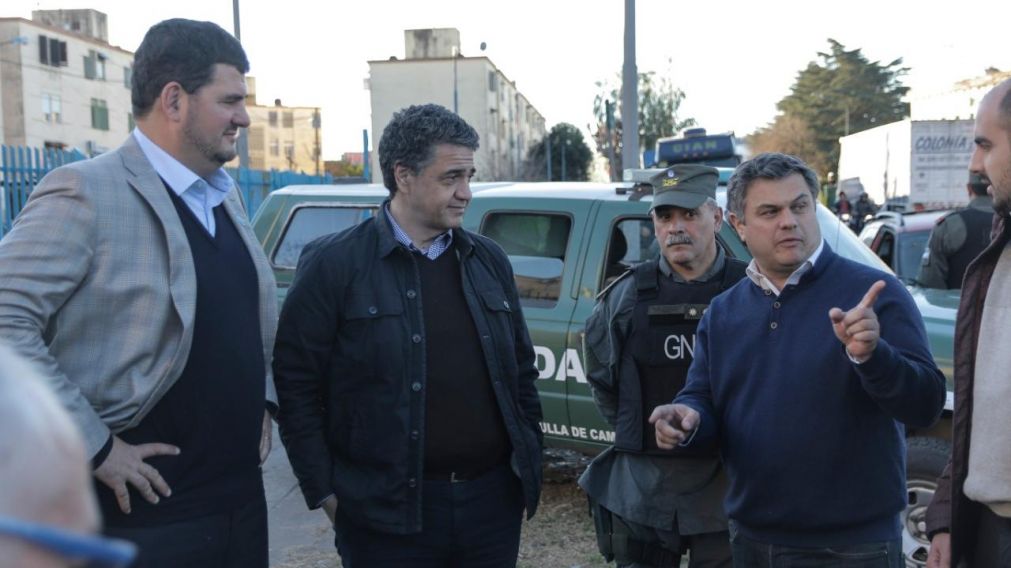 Burzaco, Jorge Macri y López Medrano durante el operativo en zona norte.