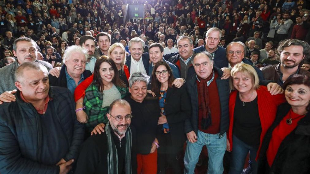 En el evento, se llevaron adelante 53 comisiones con m�s m�s de 250 expositores acad�micos e investigadores (Twitter). 