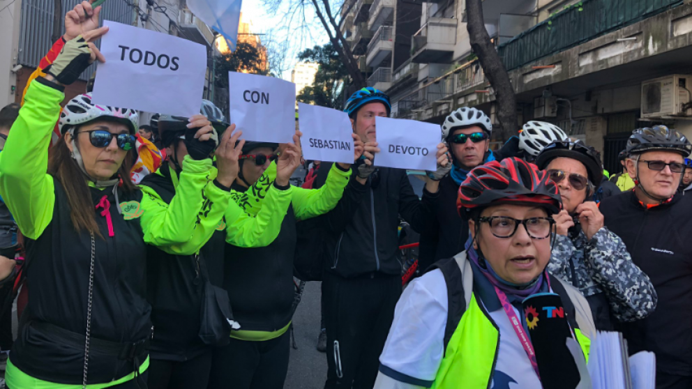 Bicicletada para pedir justicia por Sebastián Devoto.