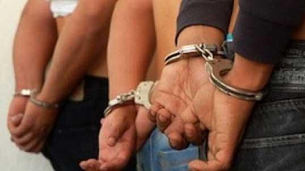 La droga incautada, a los 3 detenidos, tendría un valor de 5 millones de pesos.