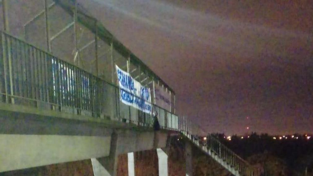 Lugar donde el muñeco fue hallado por los efectivos.