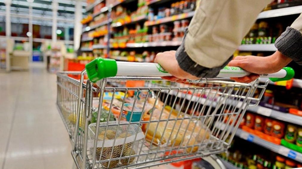 El Gobierno dio de baja regulaciones y disposiciones relacionadas con el comercio y la industria.
