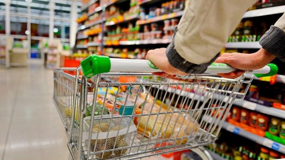 El Gobierno dio de baja regulaciones y disposiciones relacionadas con el comercio y la industria.