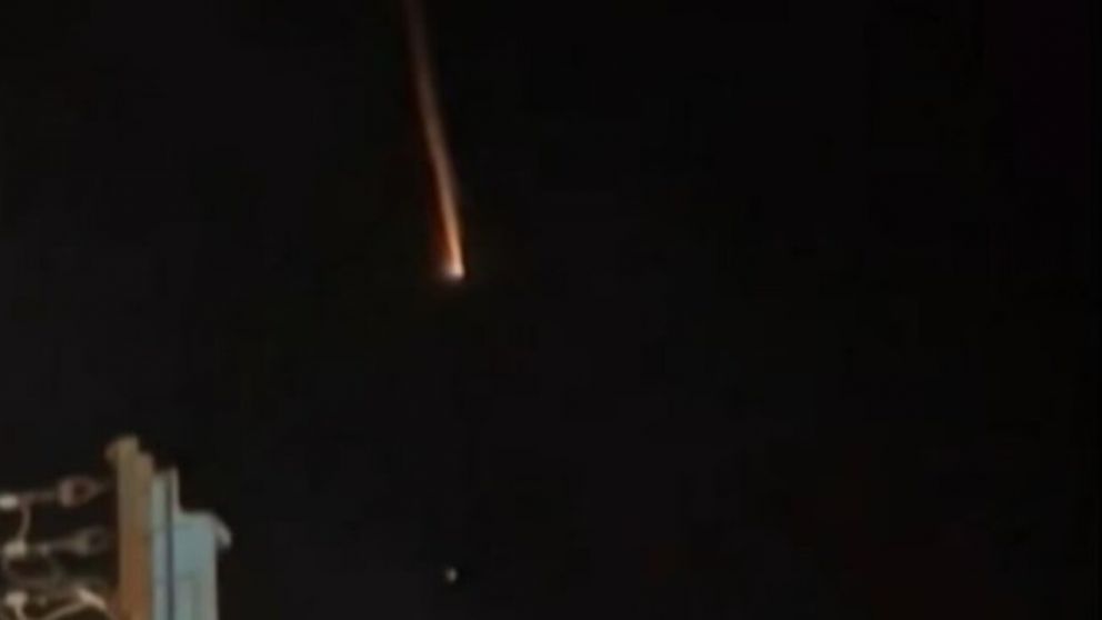Un experto explicó que era la luz que se vio en el cielo cordobés (Captura de video).