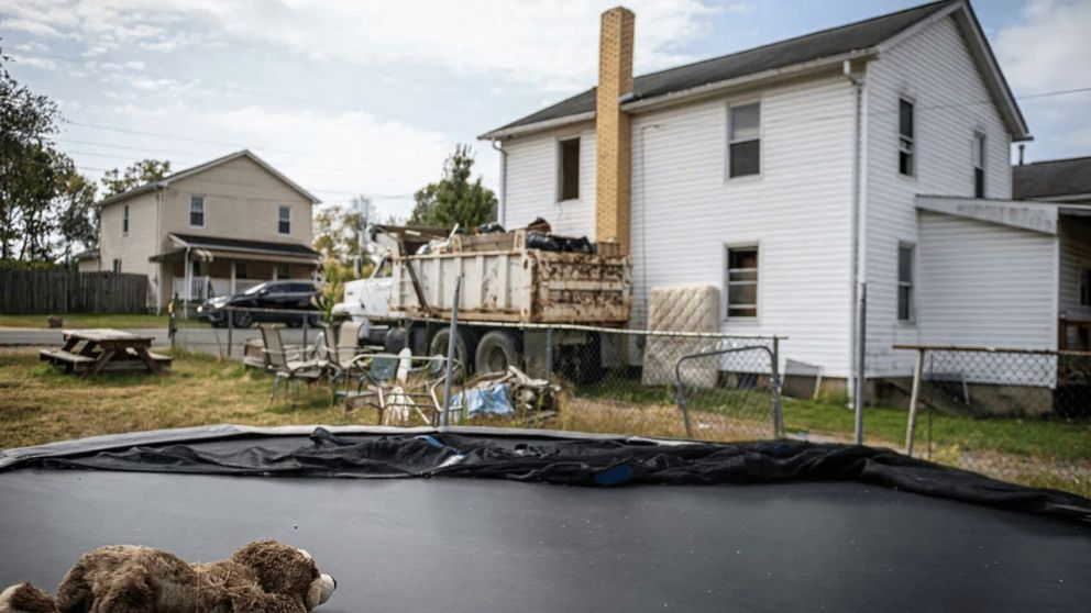 Una mujer fue detenida por esconder en su casa los cadáveres de sus cuatro bebés recién nacidos.