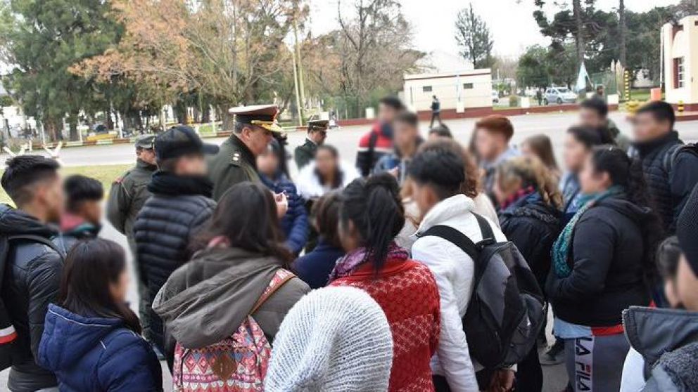 Cada vez los adolescentes que se anotan en el Servicio Cívico Voluntario en Valores.