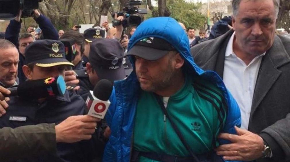"El Pepo" habl� con la prensa antes de ingresar estaci�n de Polic�a Comunal de Chascom�s