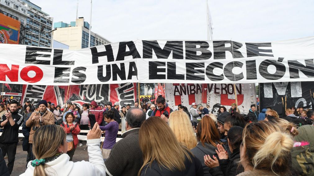 Los manifestantes, se reunieron bajo la consigna "El hambre no es una elecci�n" (Rub�n Paredes/Cr�nica). 
