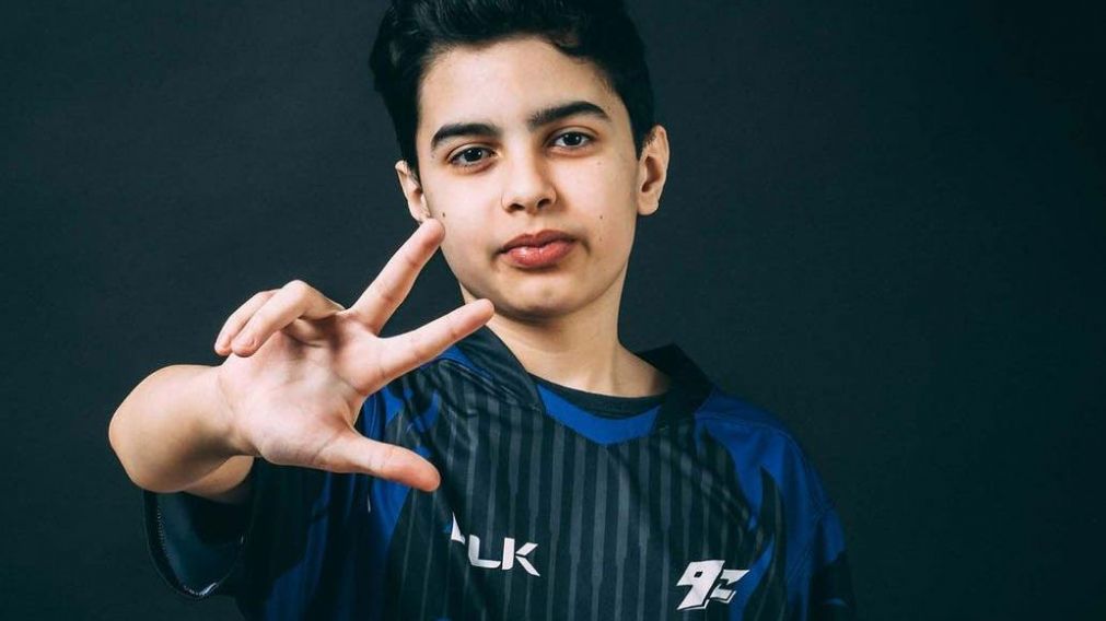Thiago Lapp, más conocido como K1ng, llegó en el vuelo 953 de American Airlines y fue recibido por sus fanáticos. (9zTeam)