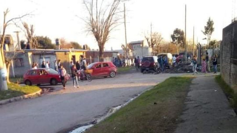 El acusado se encuentra prófugo.