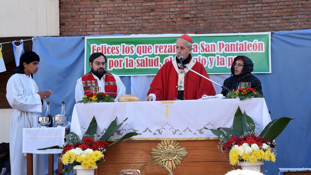 La misa principal fue presidida por el arzobispo, Mario Poli (Crónica/Jonatan Moreno)