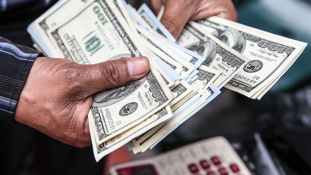 La divisa estadounidense avanzó 90 centavos esta semana. (Imagen ilustrativa)