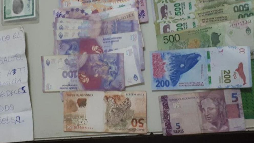 Con tan sólo un escrito, el jóven lograba concretar su robo.