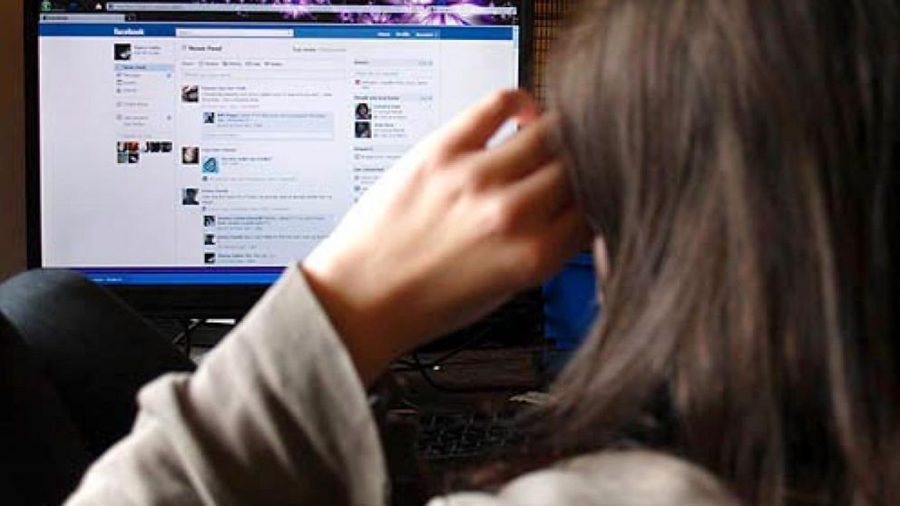 La mujer respondió una oferta laboral en Facebook (Imagen ilustrativa).