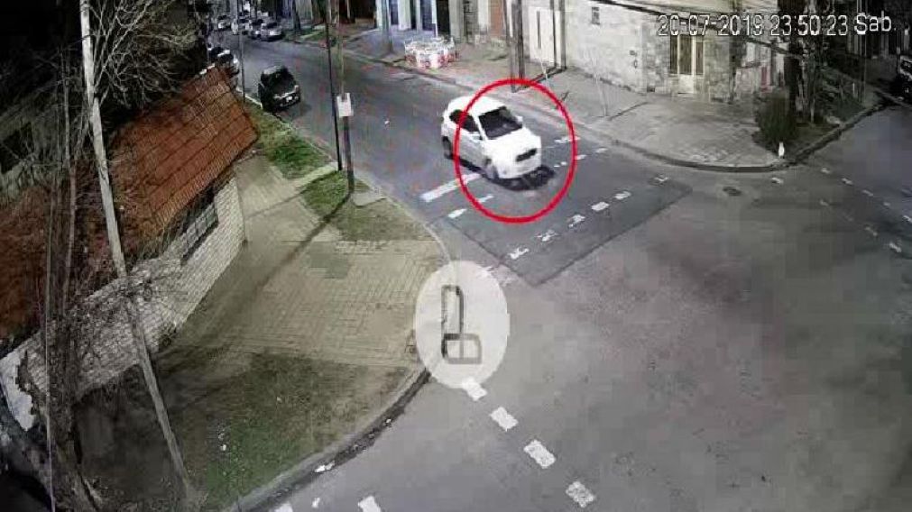 Cámaras de seguridad registraron el recorrido de los acusados. (Captura)