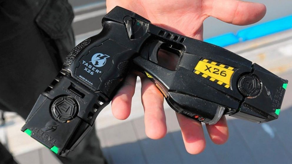 Las primeras 100 pistolas Taser estarán disponibles en los próximos 60 días.