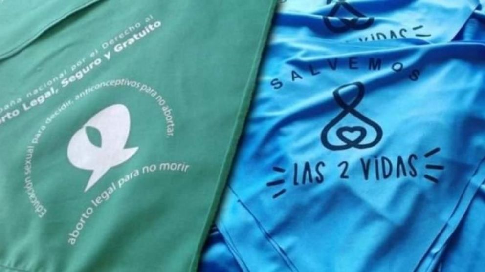 Podrán incluir los dibujos que representan a quienes están a favor y en contra de la despenalización del aborto