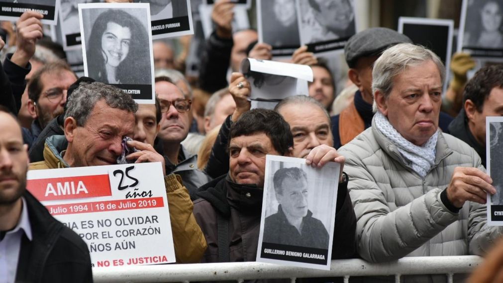 Dolor en el homenaje en la AMIA. (Jonatan Moreno-Crónica).