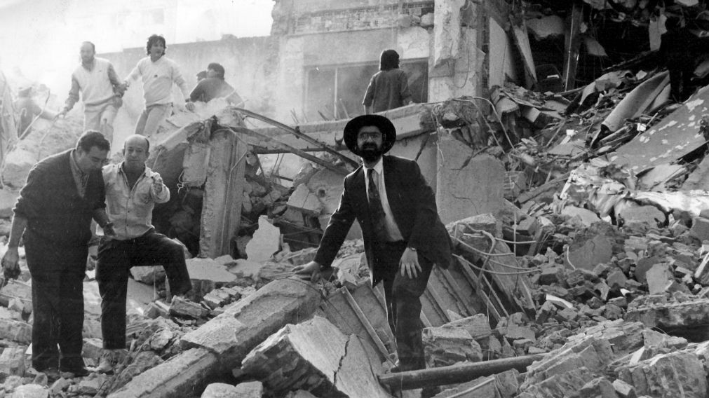 El 18 de julio de 1994, una bomba destroz� el edificio y enlut� a todos los argentinos.