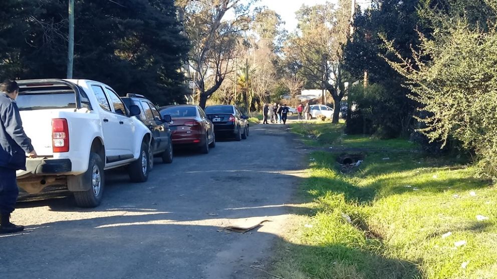 Encontraron su cadáver sobre la calle Copérnico entre Scott y colectora sur de la Autopista del Oeste (Facebook).
