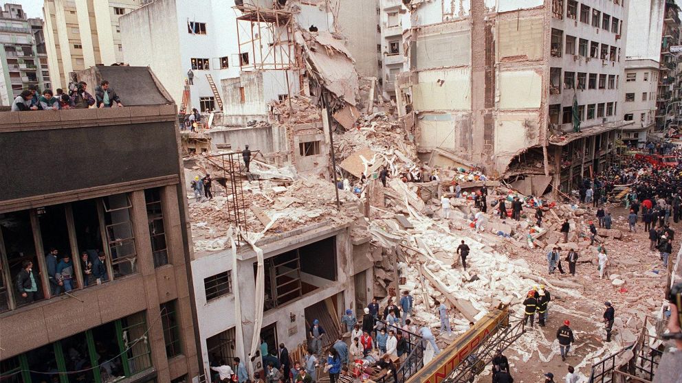 El ataque terrorista fue perpetrado 18 de julio de 1994. 
