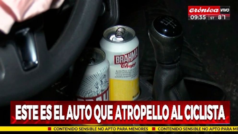 Las cervezas encontradas en el auto del detenido (Captura de TV).