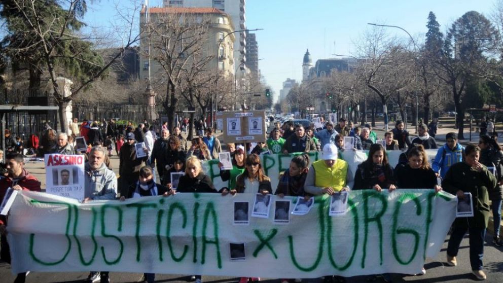 Entre sus allegados hubo indignación por el hecho (Télam).